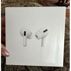 ** Apple AirPods MagSafe Charging Case NEW authentic white 1st generation pro